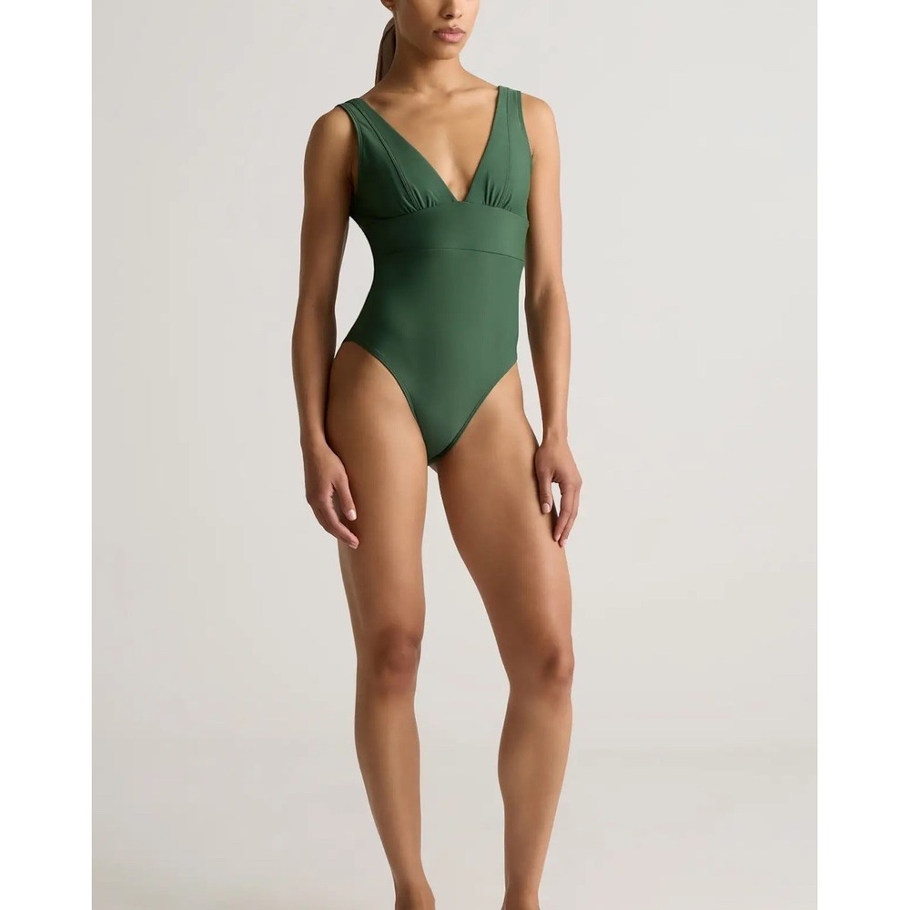 NWT Quince Palm Green Italian Plunge One-Piece Swimsuit Size Medium